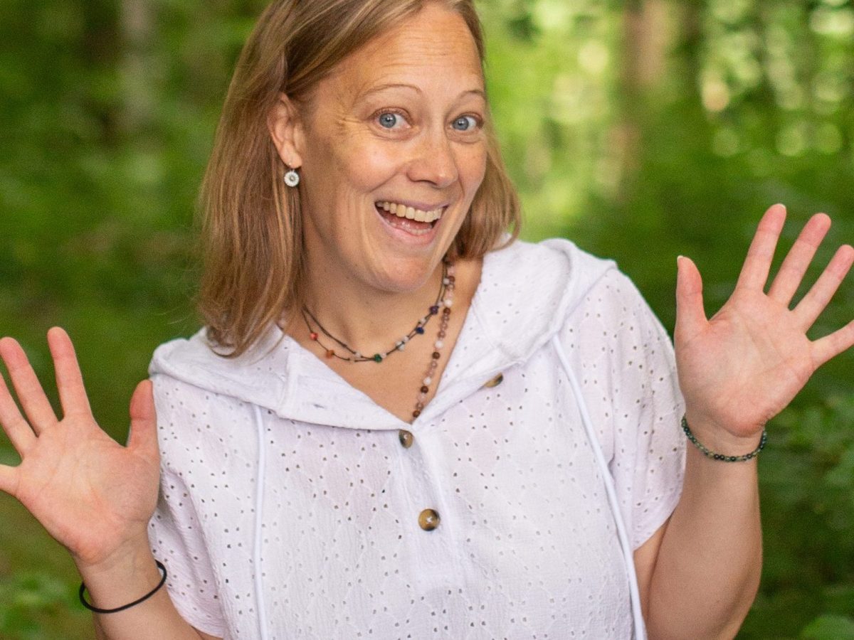 HACK: Emotionen annehmen✨ Gefühle sind nur Besucher: Lass sie kommen, aber auch wieder gehen. Negative Gefühle aushalten und annehmen.